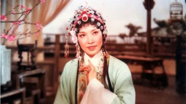 金采风为越剧的传承做出了杰出贡献,她也将一生全都献给了舞台,2009年