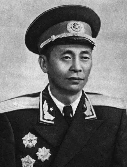 "将军农民"甘祖昌:55年被授少将军衔,2年后因何请辞回乡|甘祖昌|后勤