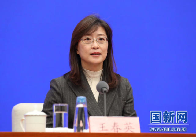 国家外汇管理局副局长,新闻发言人王春英介绍,去年全年人民币兑美元的
