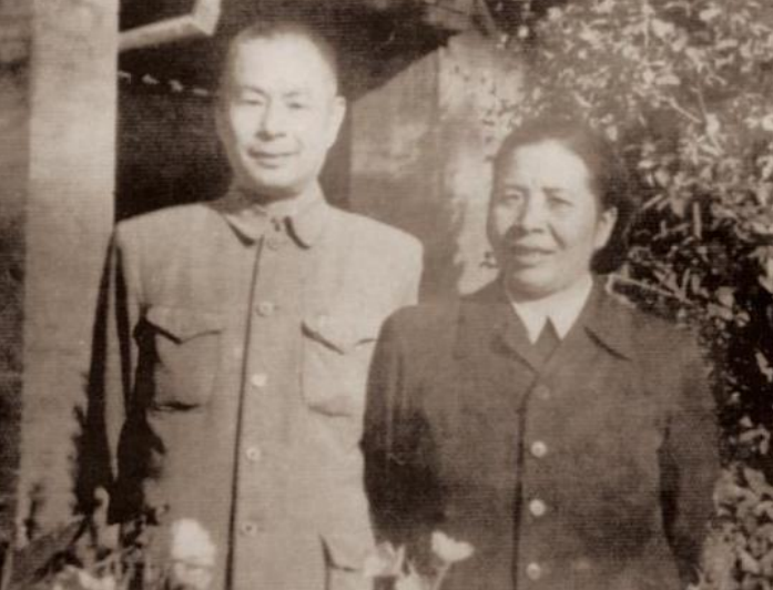 曾山当过上海副市长3个儿女都是少将军衔长子是正国级别