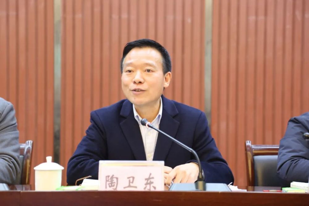忠县召开2022年春季中小学行政会