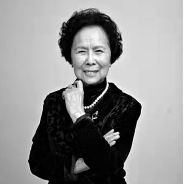 杨洁值得一提的是,她的儿媳是上海昆剧团的青年花旦,同是国家一级演员