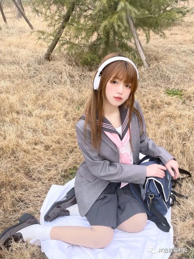 水手服加光腿神器爱是流不完的眼泪等不到的信息