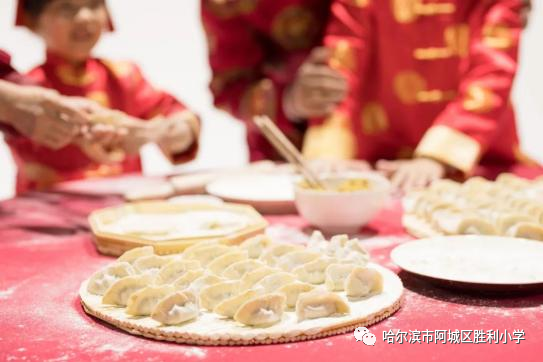 胜小劳动小年包饺子虎年饺好运