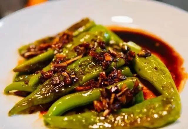 虎年春节必备8道虎皮菜年夜饭端上桌寓意虎年大吉大利