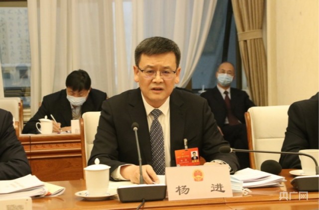 【聚焦内蒙古两会】杨进代表:推动乡村振兴 争创共同富裕