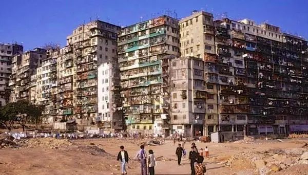 80年代的香港九龙城寨连警察都不敢进究竟有多乱