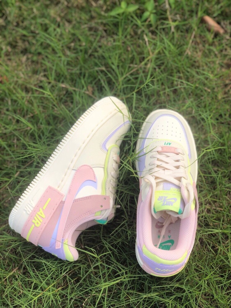 "cashmere" 低帮增高 休闲板鞋 女款 马卡龙粉外观配色nike af1