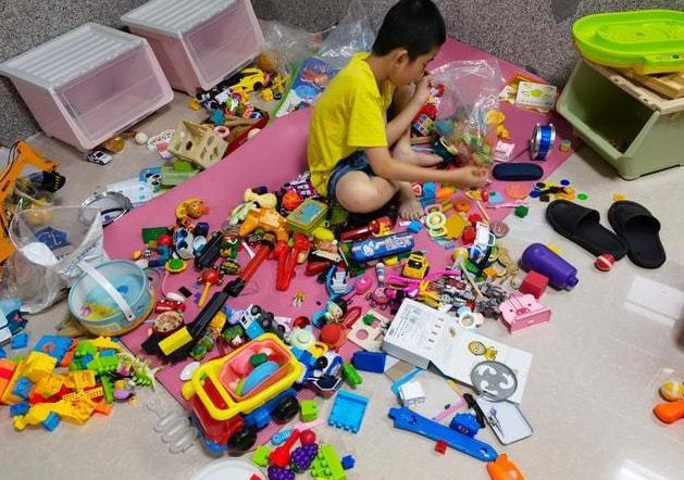 孩子总乱丢玩具?家长别不重视,现实中爱整理的孩子更
