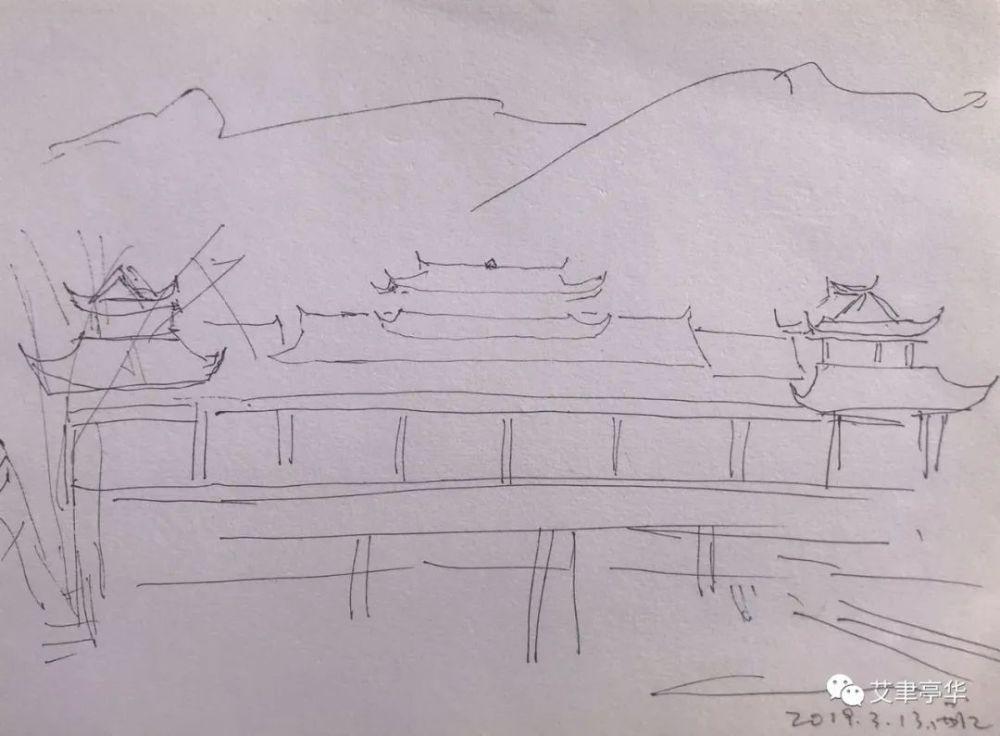 (西江的风雨桥,廊桥,两侧都有亭子)爬到半山腰,回头再看风雨桥,烧烤城
