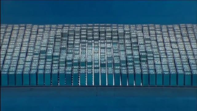 2008年北京奥运会开幕式上的活字印刷术表演一是大部头书,如铜活字版