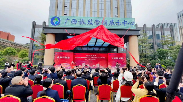 广西南宁旅行社排名_南宁学院在广西排名_广西南宁建筑公司排名