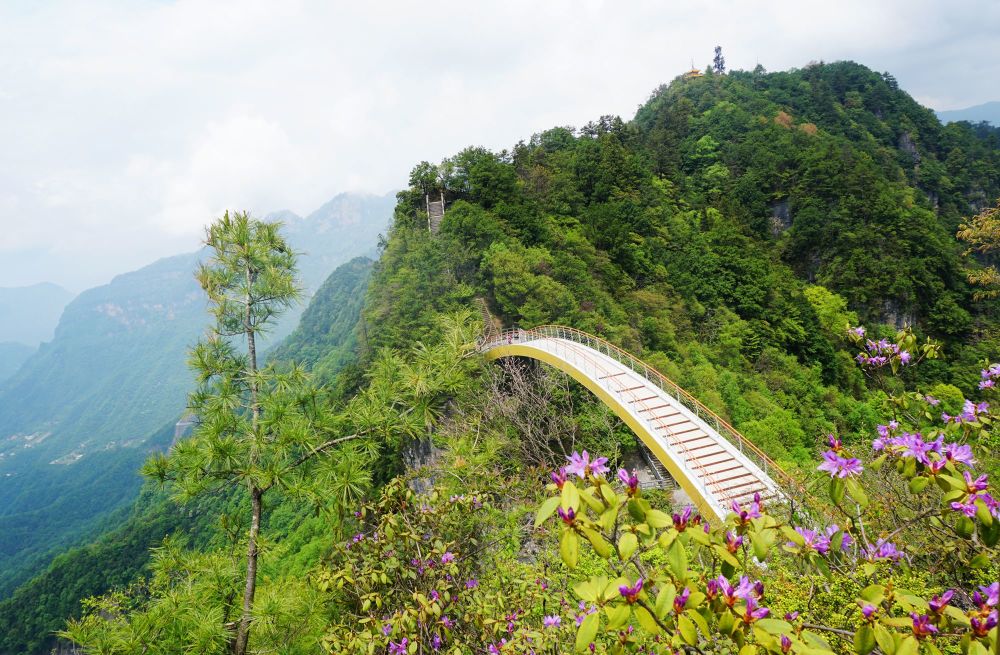 探秘神农架天燕景区见证沧海变桑田