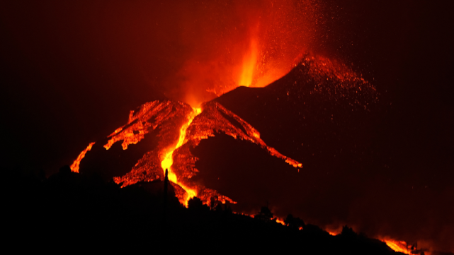 汤加火山爆发引全球担忧,而火山灰葡萄酒产区却正备受追捧?