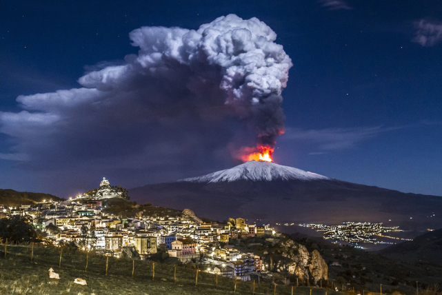 汤加火山爆发引全球担忧,而火山灰葡萄酒产区却正备受追捧?