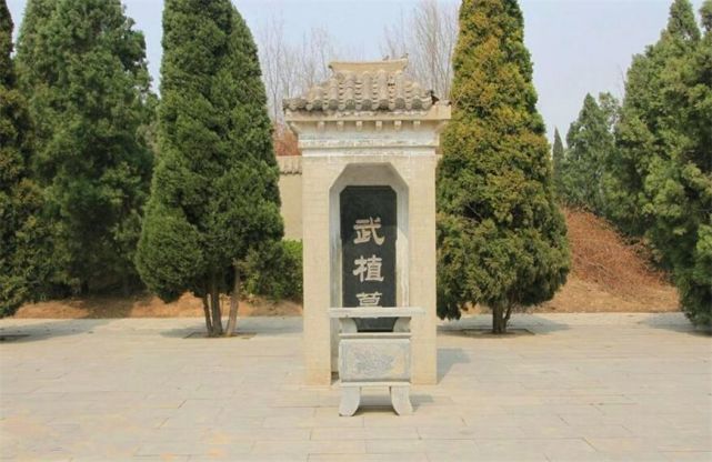 碑文里是这么描述了:武大郎真实名字叫做武植,出生于专家们挖出他墓地