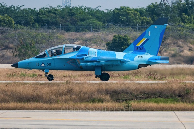 缅甸空军使用的三种教练机只为培养一名技术过硬的战斗机飞行员
