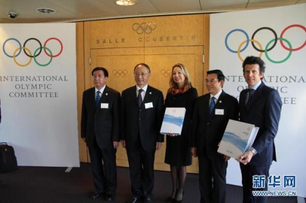hth华体会:
北京申办2022年冬奥会市长王安顺递交申办报告(组图)