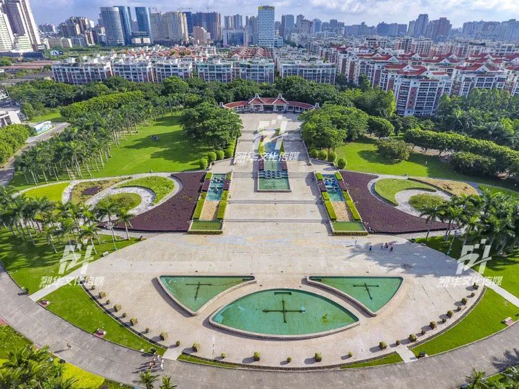 展示潮汕文化的窗口以潮汕侨乡潮人为主题汕头华侨公园建成于1997年
