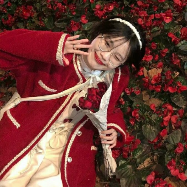 第906期|风格头像:0127美女会喜欢的红色系女生头像