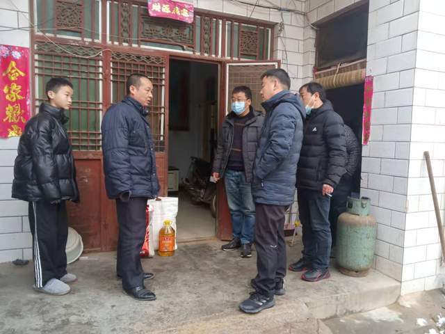 新密市城市供水中心数九冬风冰雪寒新春慰问关怀暖