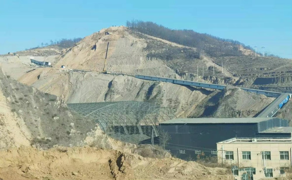 陕西子长市前进煤矿肆意污染毁林谁来监管