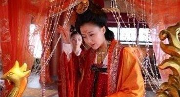 掐死,又进谗言误使盛怒之下的高宗信以为真,认定王皇后即是杀死小公主