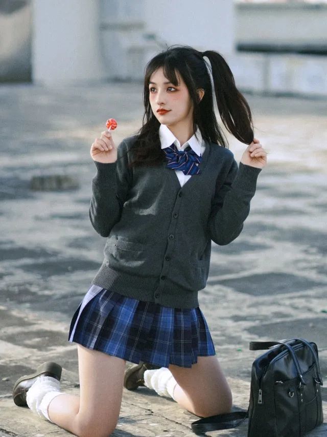 jk辣妹胶片风不良辣妹的jk上身记