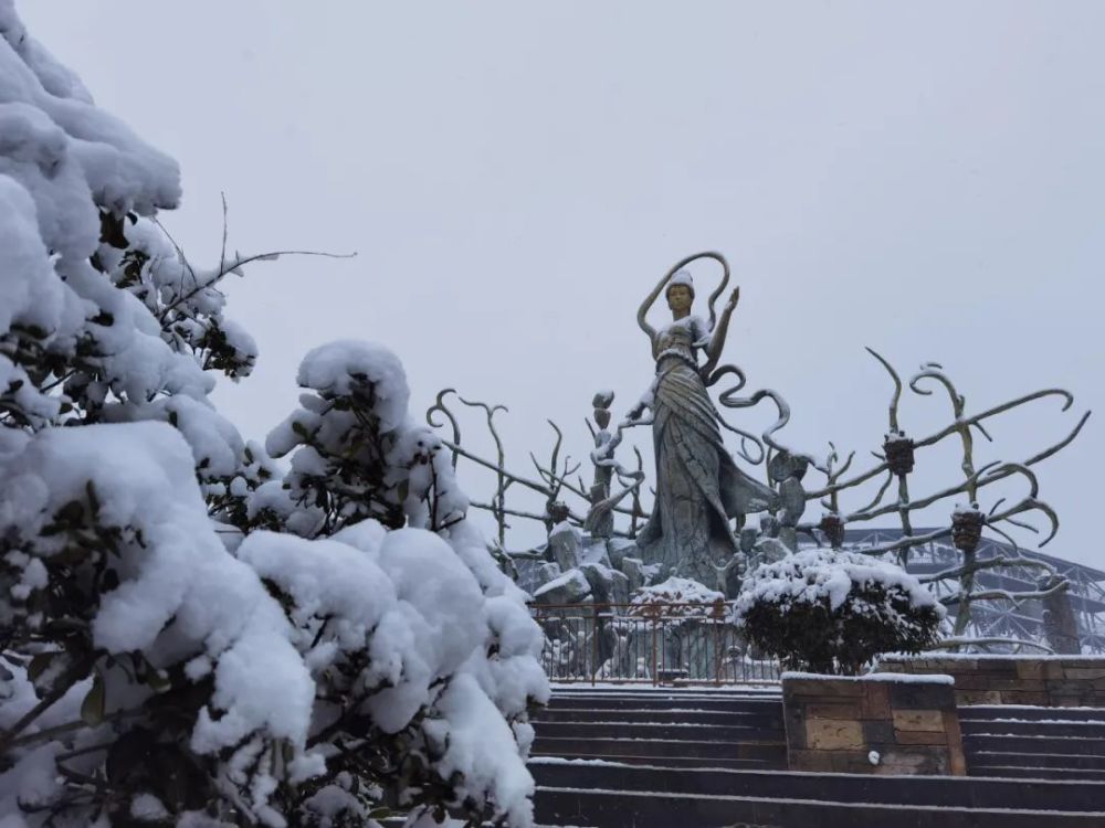 走去岐山看雪