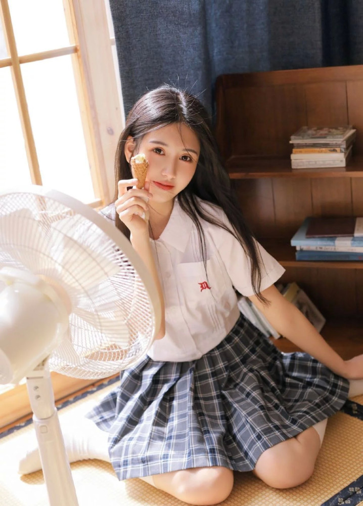 jk制服性感唯美写真分享又纯又欲