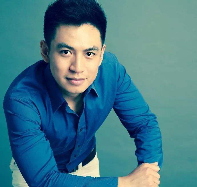 央视著名主播何岩柯父亲是工程院院士他以孝心陪母亲抗癌