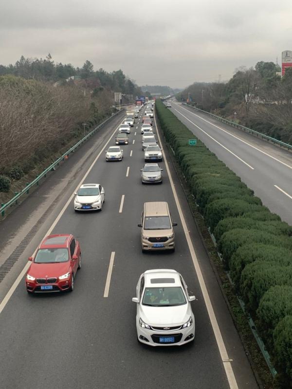 提前规划返程路2月6日湖南高速车流量将达峰值520万台