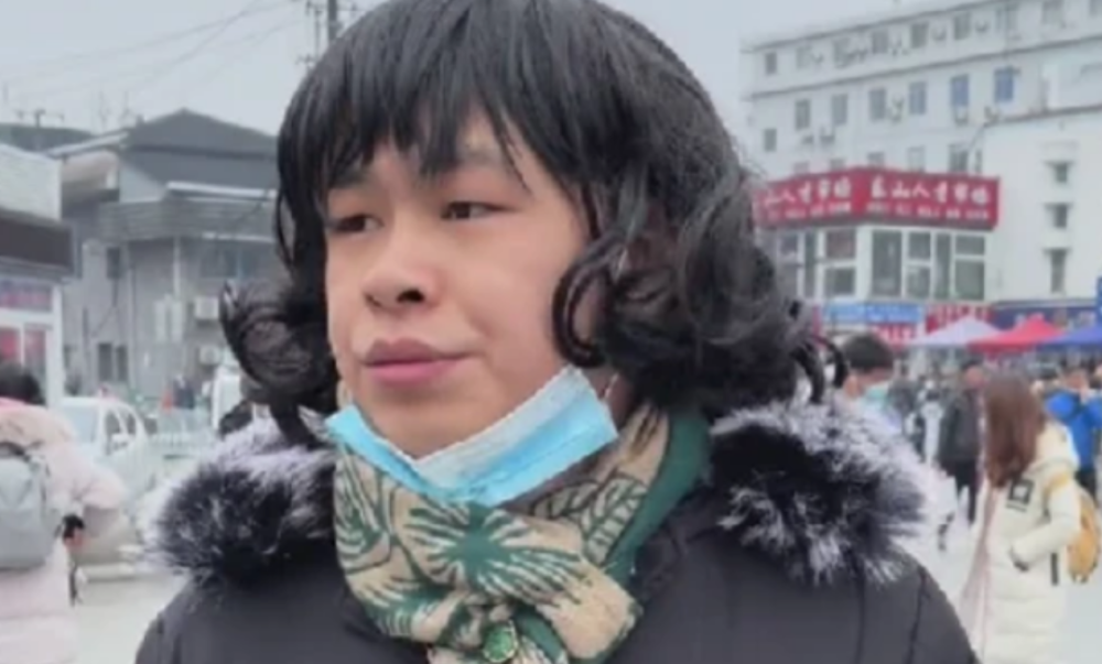 晓凡凡网红界演技天花板一人演活春运与小橘子有何恩怨