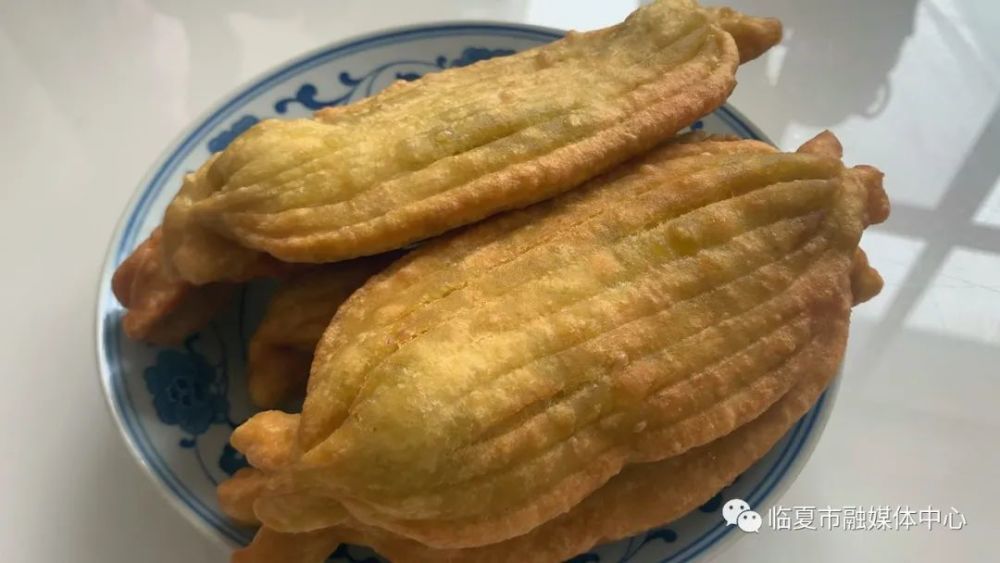 河州味道临夏美食临夏市炸馃馃炸出来的年味