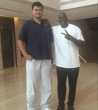 能让奥尼尔显娇小华莱士身材似艾弗森在nba也就姚明做到