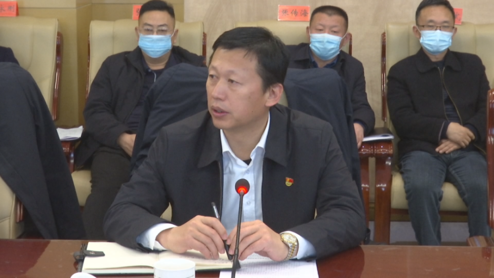 推动经济高质量发展且末县召开2022年度民营企业座谈会
