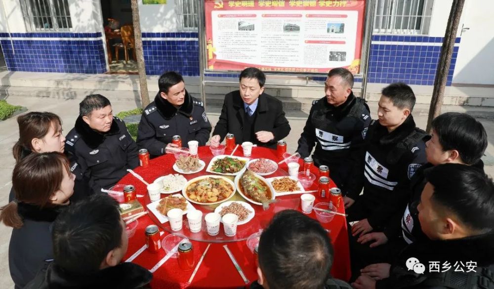 钱剑锋同志慰问节日期间值班民辅警