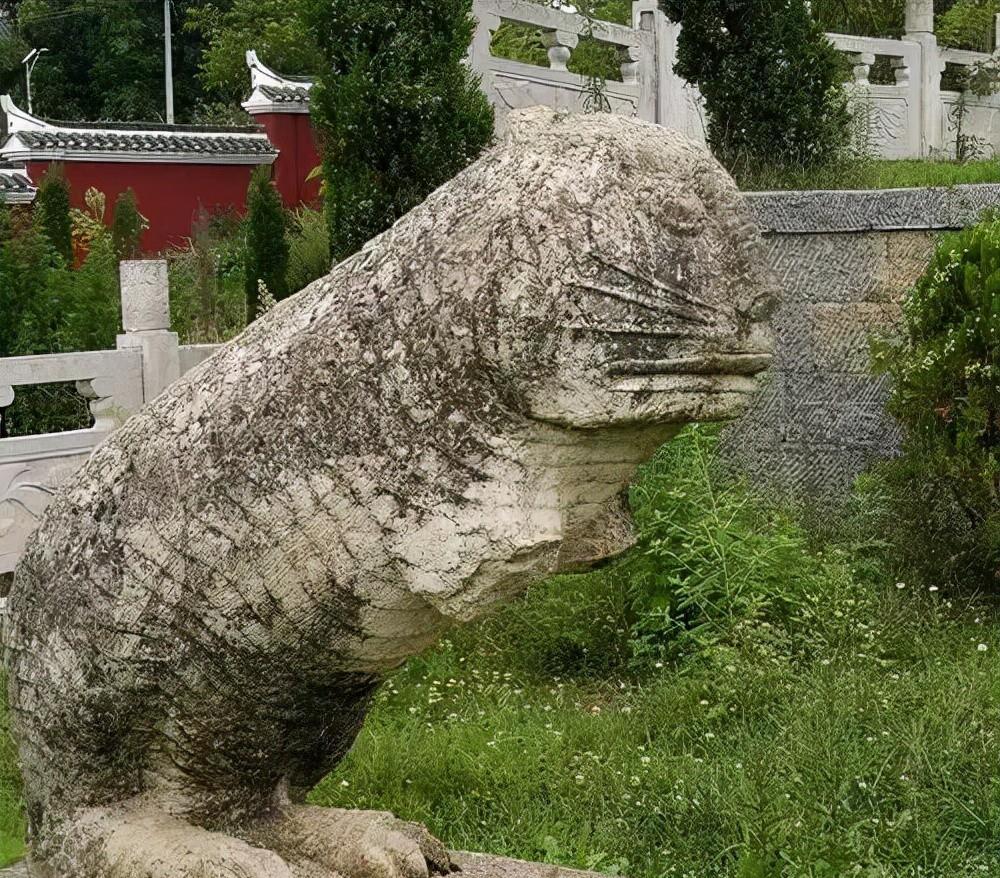 李世杰生于1716年,黔西县隐者坝人(城关镇黎明村),自幼喜欢玩枪弄棒