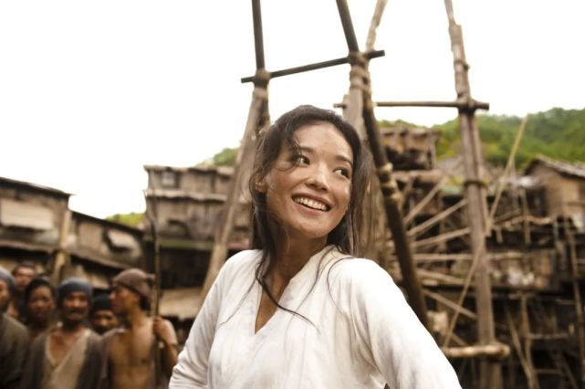 DƬ