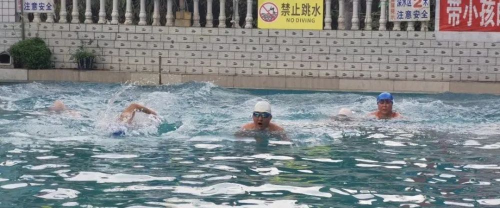 庆新春迎冬奥丨冬泳这个feel倍儿爽