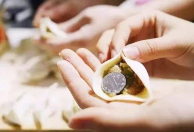 大年初一吃饺子有何说法为何有些还要包硬币据说这里还有个传说