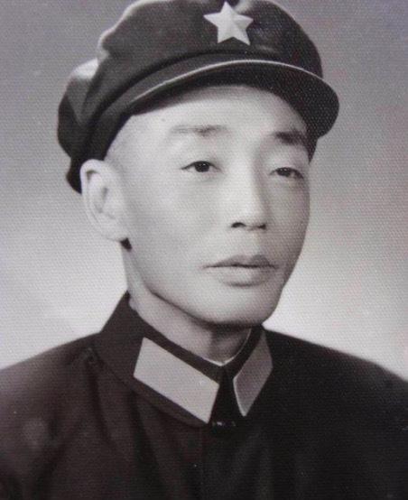 陈挺是福建福安人,1911年生,1930年入党,1932年参加红军,曾任闽东红军