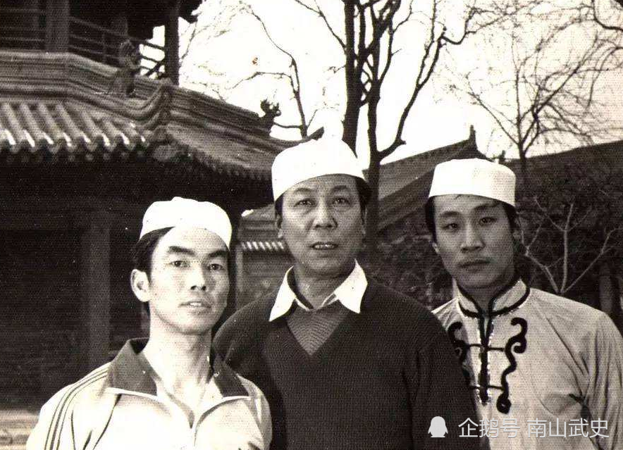 早在1952年的时候,马贤达就已经在我国首次武术擂台