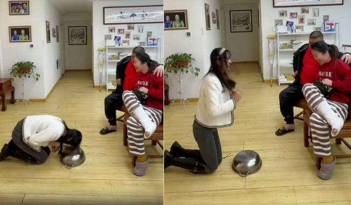 草帽姐儿媳跪地上磕头拜年婆婆翘二郎腿姿势霸气送两大叠厚钞