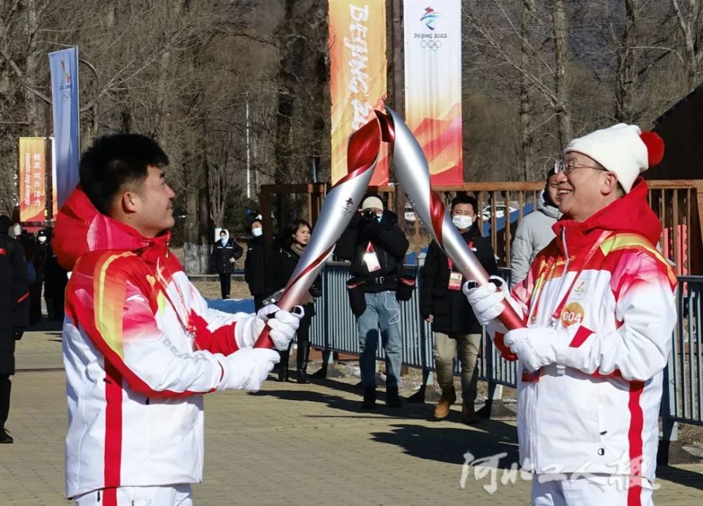 北京2022年冬奥会火炬接力在北京,延庆,张家口三个赛区传递,火炬名为"
