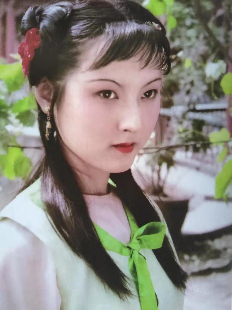红楼梦里痴情的龄官为何选择离开贾蔷曹雪芹她是最清醒的女孩