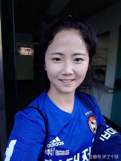 李玟娥(330723,出生于1991年,身高158cm,司职中场,在韩国国家