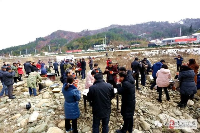 请给美丽乡村之丹江口市盐池河镇长滩河村投票支持!