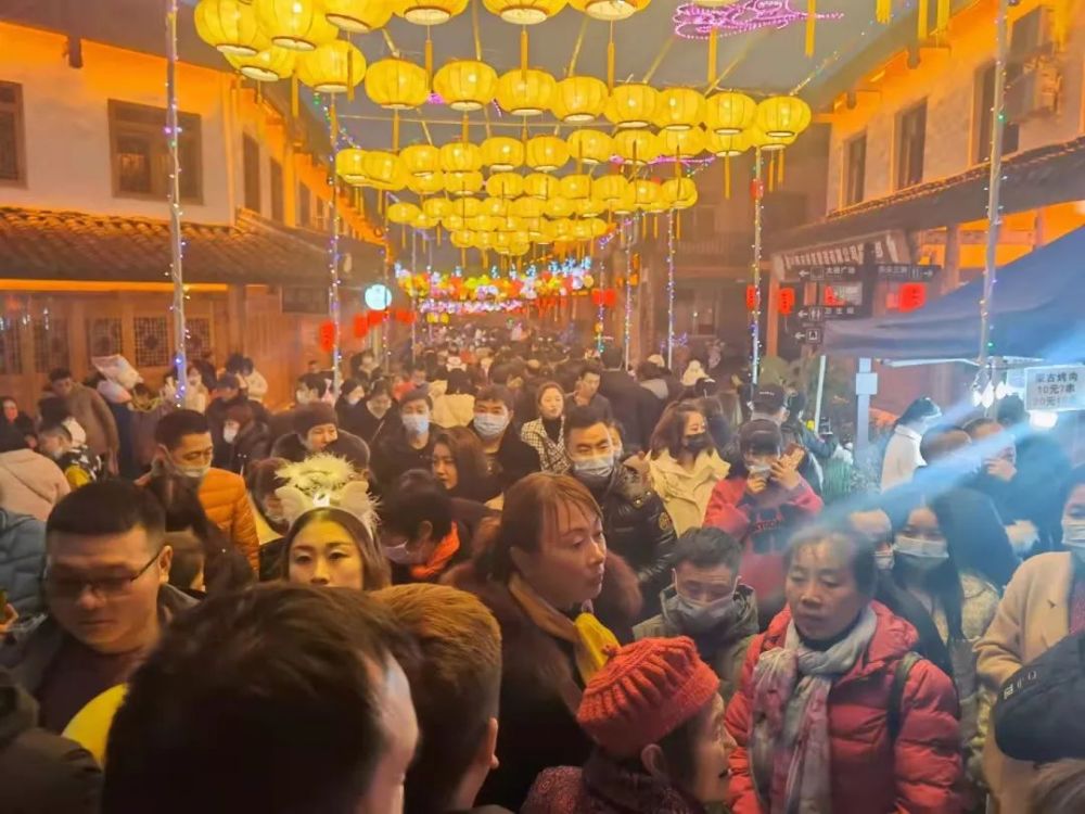 2022昭化西市迎春花灯秀浓浓年味起人间共团圆