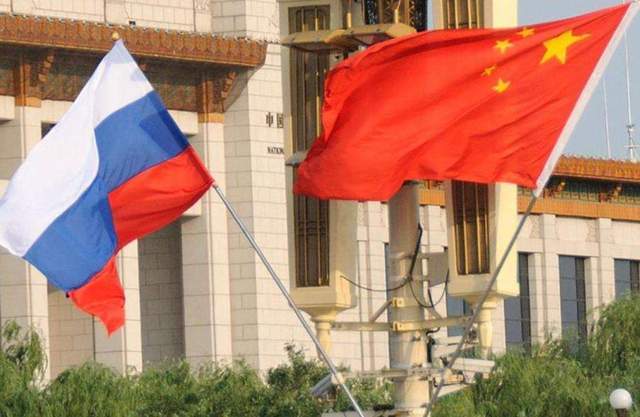 分为四个部分,除了阐述中俄两国关系,还提到了全球治理体系和国际秩序